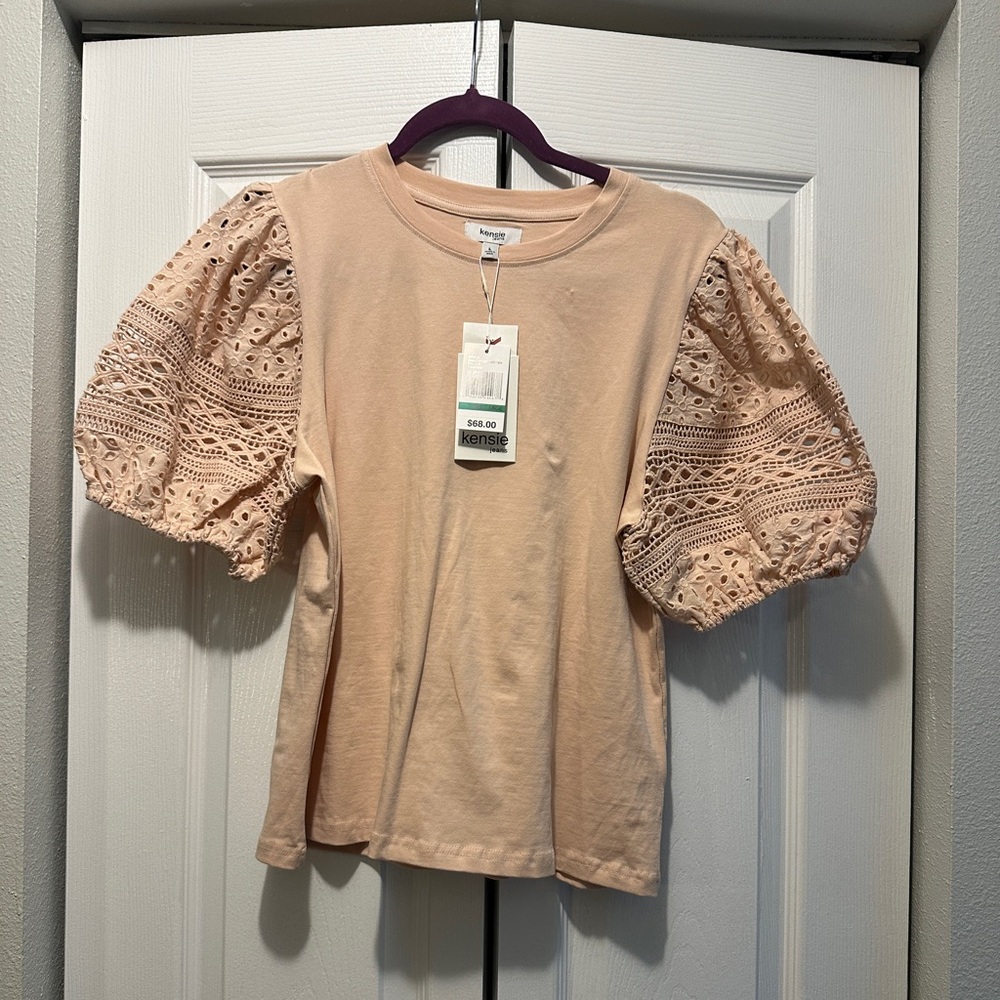 Kensie Jeans tan shirt with eyelet lace like puff Sleeves